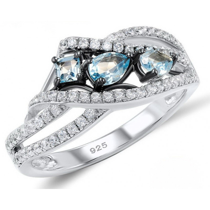 Ring aus Silber mit Blautopas